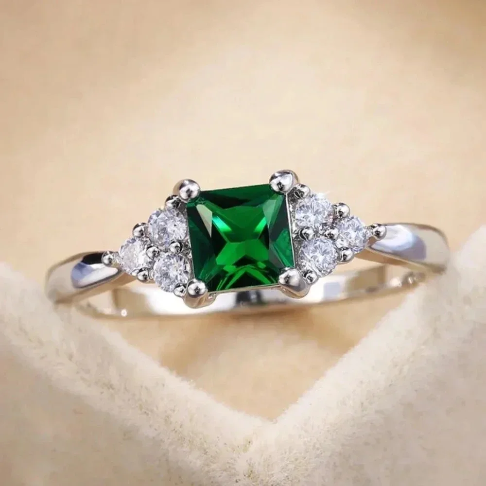 925 Sterling Silver Princess Cut Emerald Ring